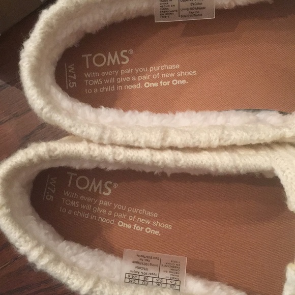 Toms, women’s, new in box - Picture 3 of 10